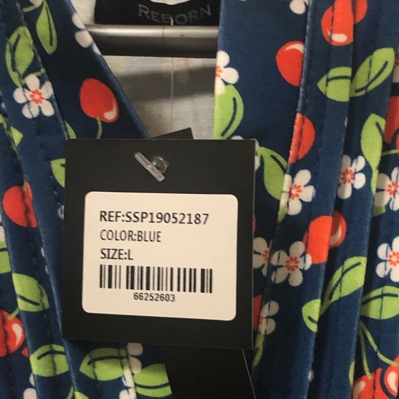 Tunic - Picture 2 of 2